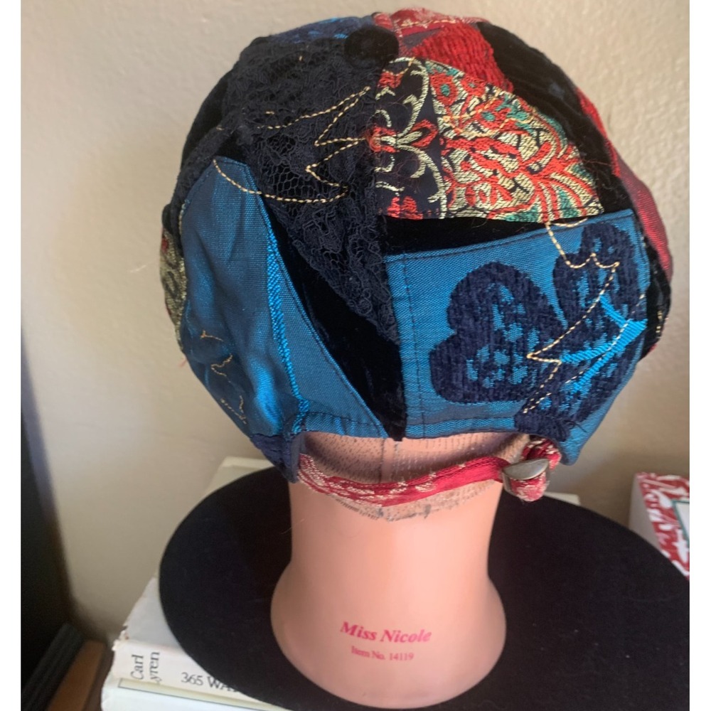 Chico's Velvet‎ Abstract Cap "Bring back the 70's" - Picture 2 of 2
